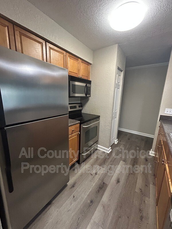 Building Photo - 12293 Sailwinds Dr