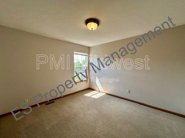 Building Photo - 4322 Strawflower Dr
