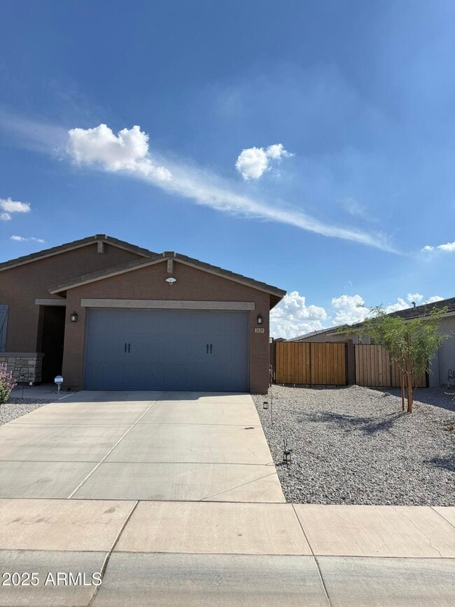 Building Photo - 2609 E San Miguel Dr