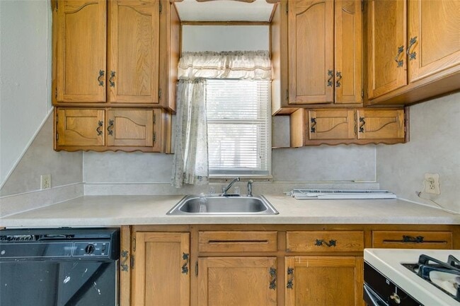 Building Photo - 745 SE 42nd St