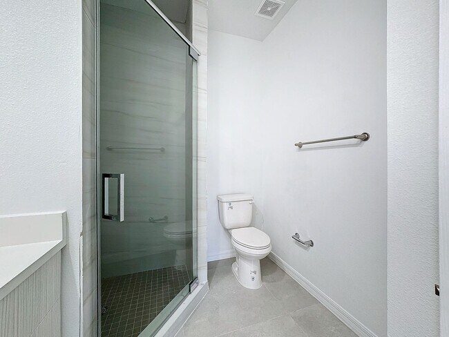 Building Photo - Townhouse For Lease in Saint Cloud