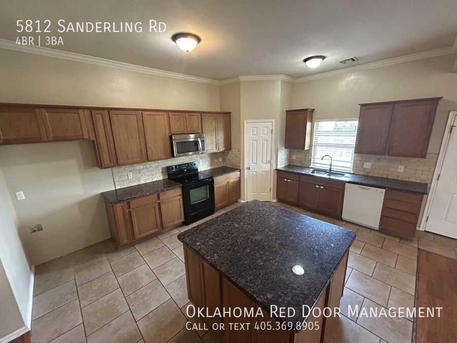 Building Photo - 5812 Sanderling Rd