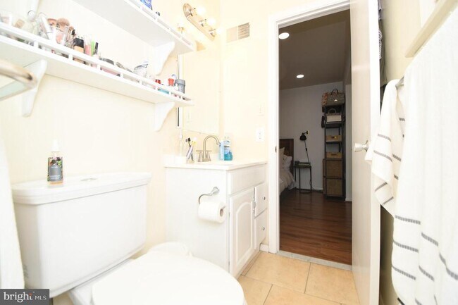 Building Photo - 7812 Briardale Terrace