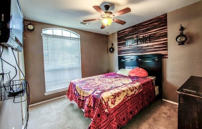 Building Photo - 509 Dusty Leather Ct