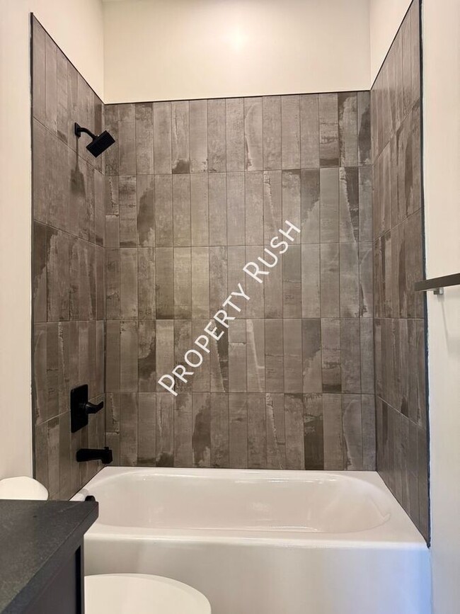 Building Photo - 1861 Zeta Way