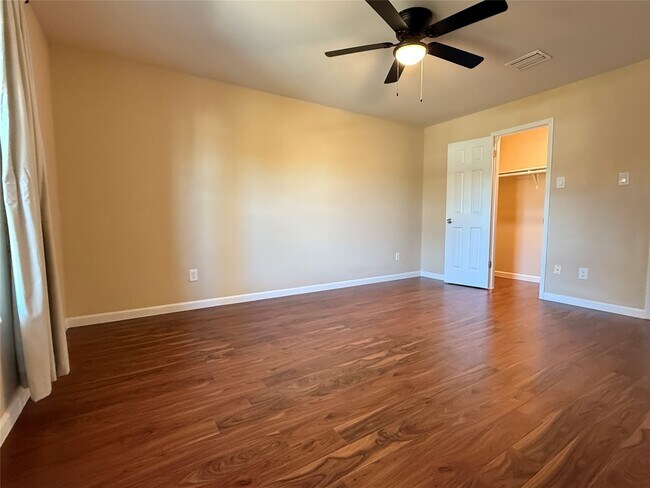 Building Photo - 318 Big Hollow Ln