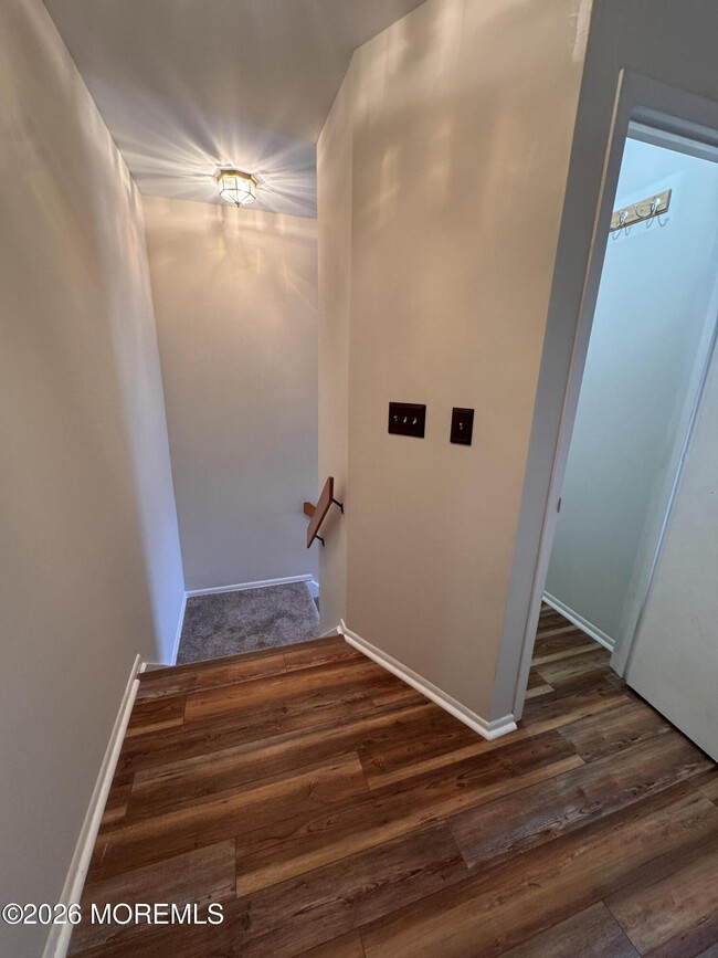 Building Photo - 22 Beverly Ct