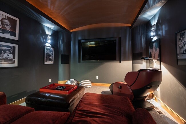 Building Photo - Stunning Furnished Estate in Pronghorn