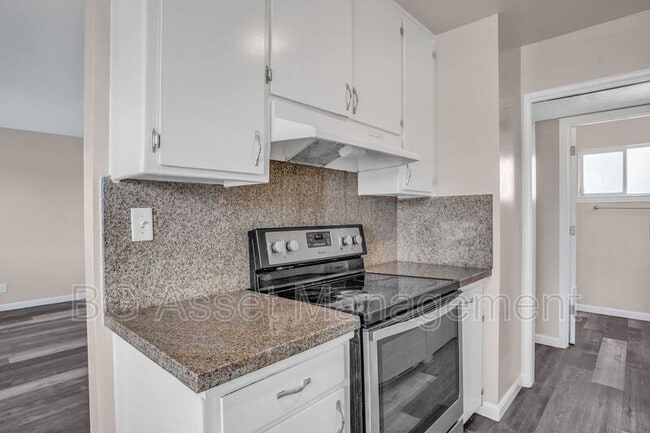 Building Photo - 1922 Ethan Way