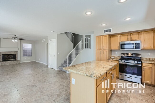 Building Photo - 12527 W Edgemont Ave