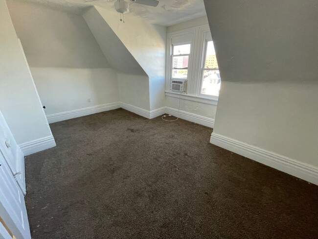 Building Photo - Updated 1 bedroom apartment in Munhall