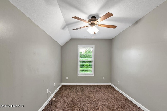 Building Photo - 102 Gabriels Wy
