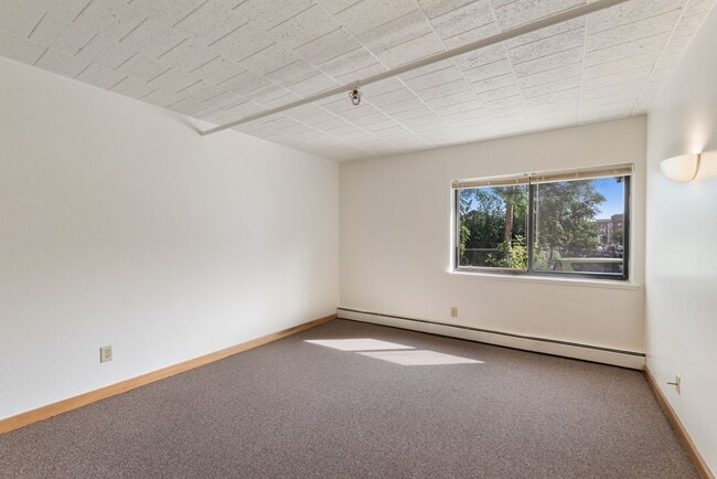 Interior Photo - Kilbourn Terrace