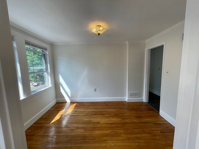 Building Photo - 36 Barstow St