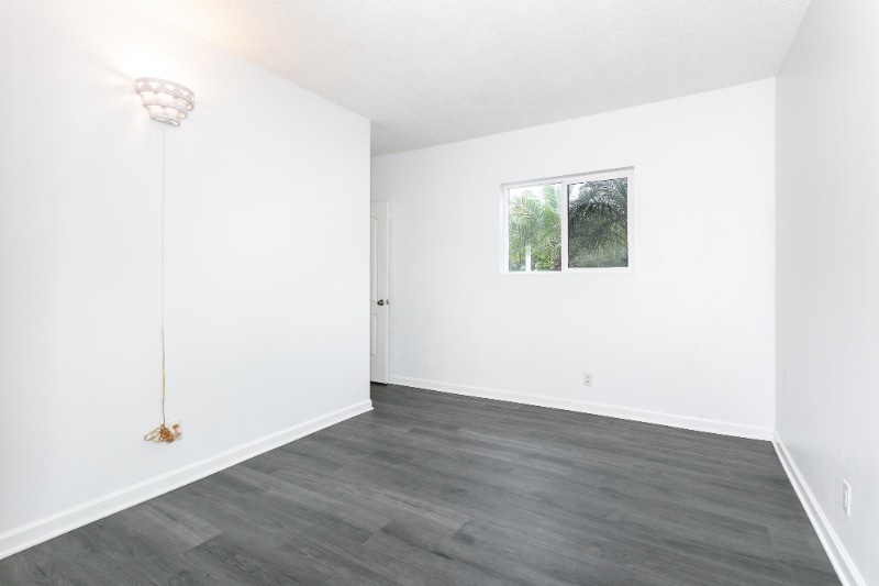 Building Photo - 326 N Naomi St