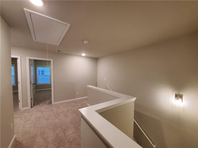 Building Photo - 730 Calvin Pk Dr