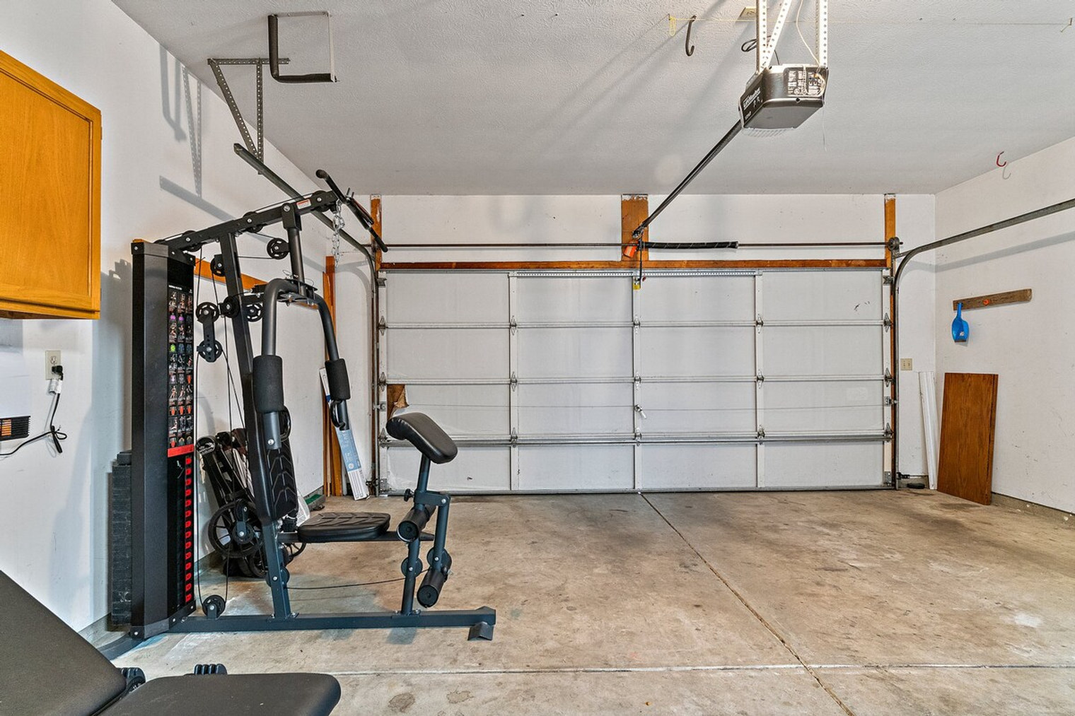 Building Photo - 2422 Cedar Crest Dr