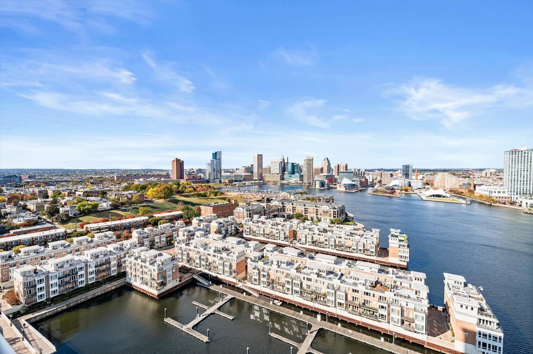 Building Photo - 100 Harborview Dr