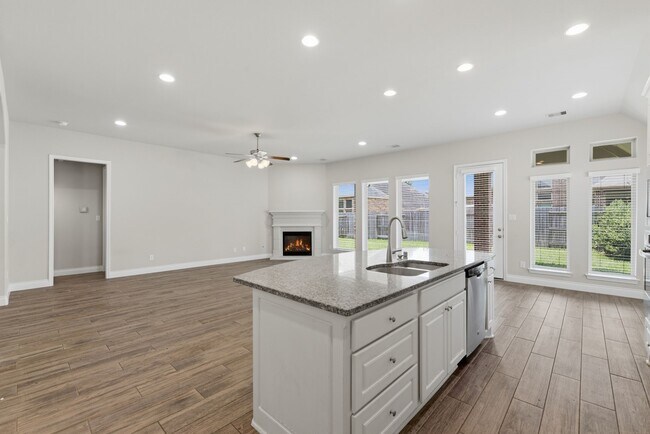 Building Photo - 27922 Arden Trl