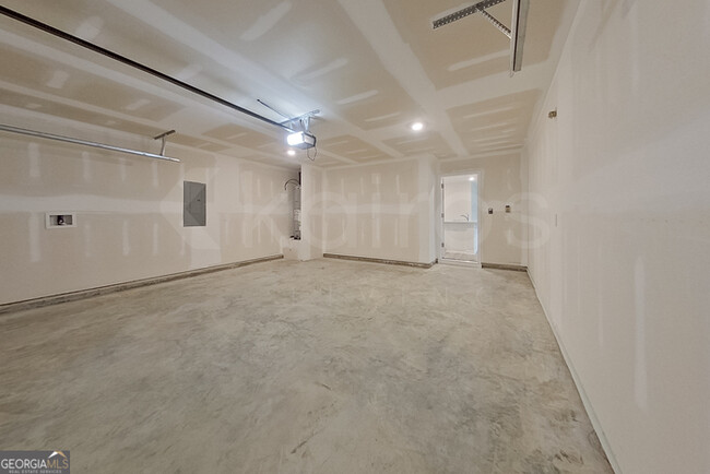 Building Photo - 115 Inez Ave