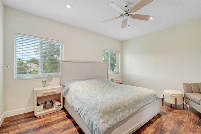 Building Photo - 16339 Malibu Dr
