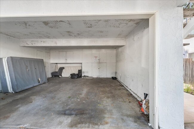 Building Photo - 4718 Hayford Way