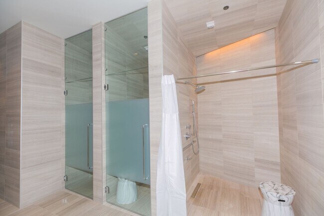 Building Photo - KOULA 2b2b1pkg Ready to Move In!