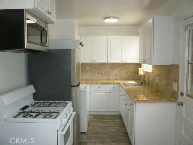 Building Photo - 15709 Brighton Ave