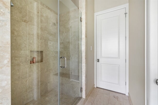 Building Photo - 1202 Wynden Commons Ln