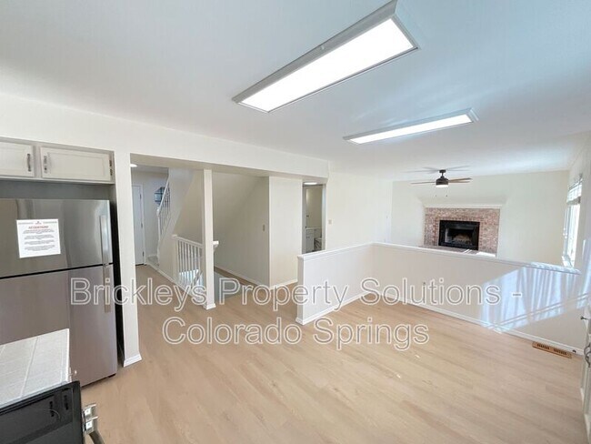 Building Photo - 7993 Scarborough Dr
