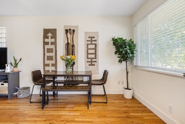 Building Photo - 3815 S Knox Ct