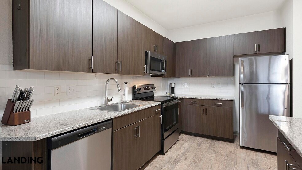 Building Photo - 10051 Perimeter Station Dr