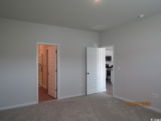 Building Photo - 905 Vernal Pl