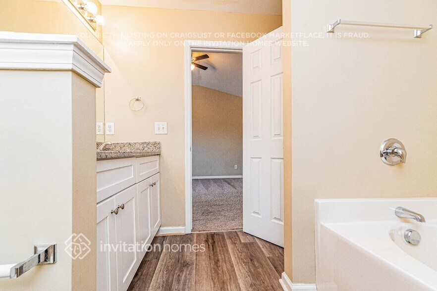 Building Photo - 5006 Rainmaker Dr