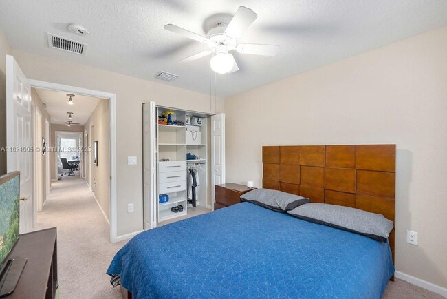 Building Photo - 7841 Jewelwood Dr