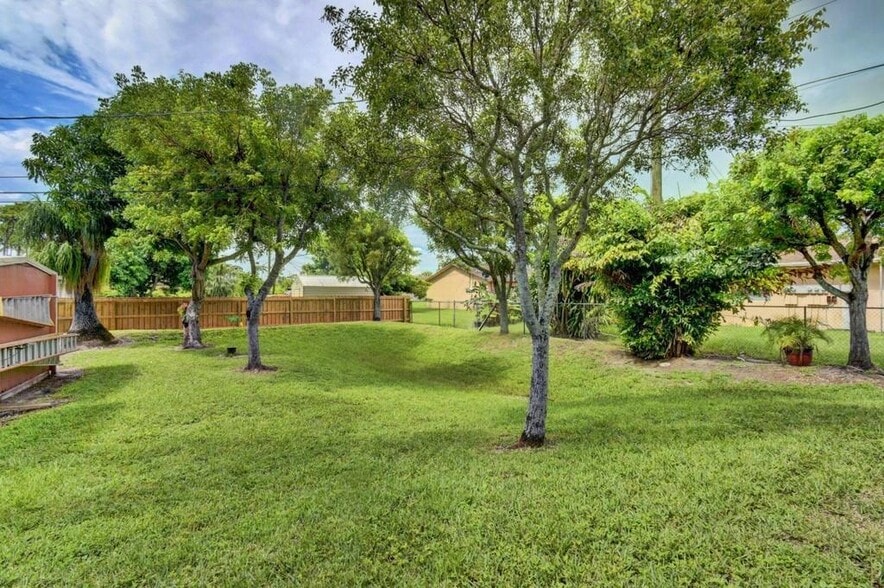 Building Photo - 4870 Purdy Ln