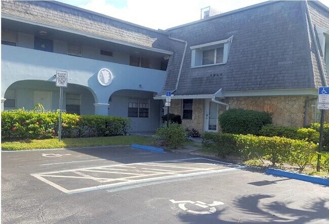 Primary Photo - 4271 NW 5th St