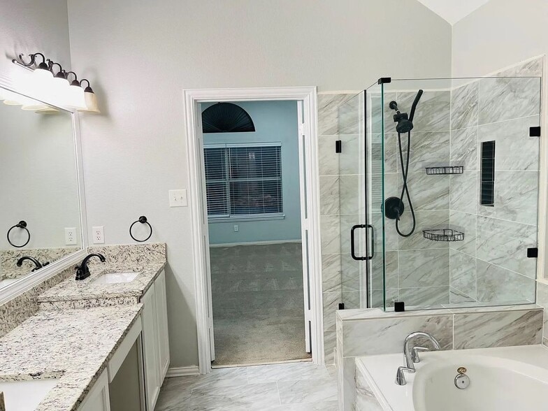 Building Photo - 5628 Rickshaw Ln