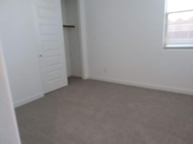 Building Photo - ****$500 off December Rent****Beautiful 5 Bedroom 3 Bath In Mystic at Lake Pleasant