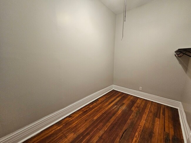 Building Photo - 2000 S Ashland Ave