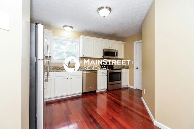 Building Photo - 3 Bedroom Pet-Friendly Home in Louisville,...