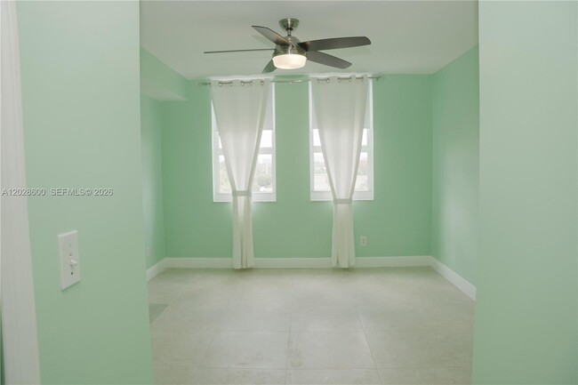 Building Photo - 2665 SW 37th Ave