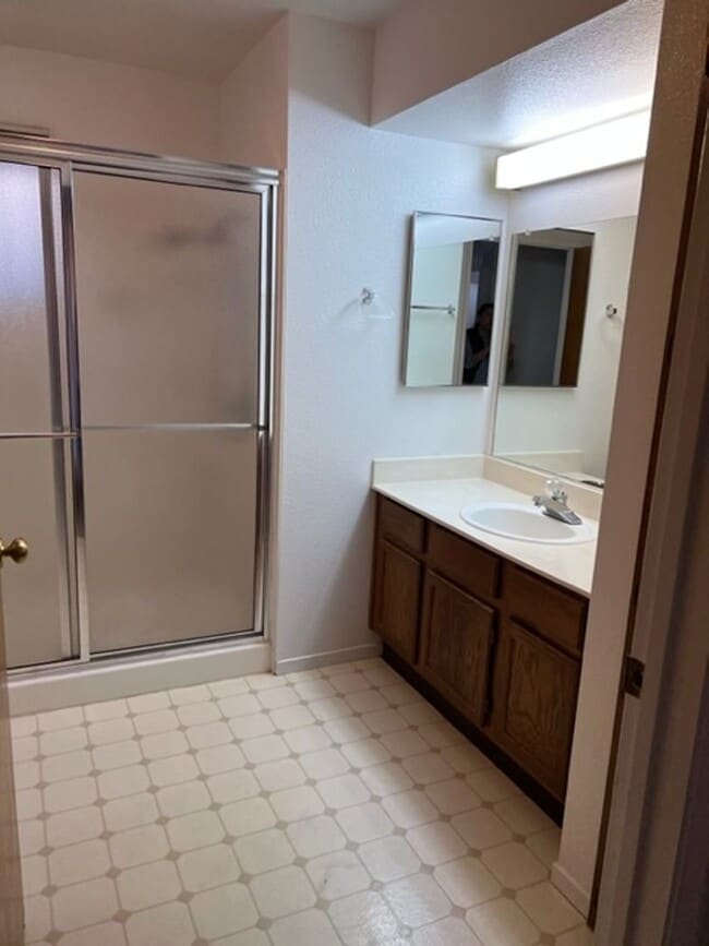 Building Photo - 22 Sierra Lakeside Ln