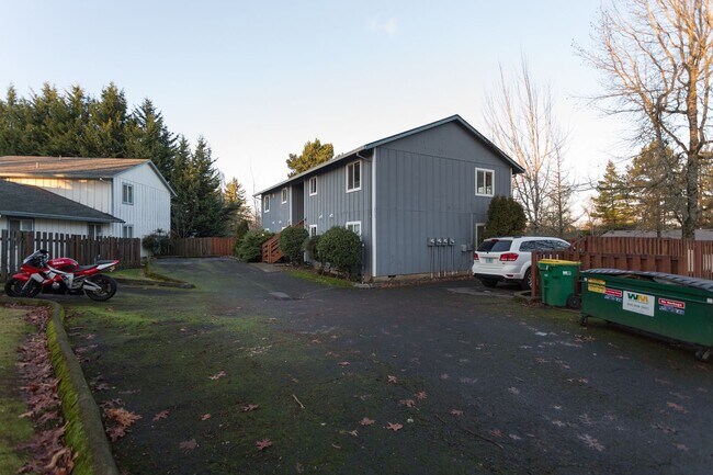 Building Photo - 12225 SW Longhorn Ln