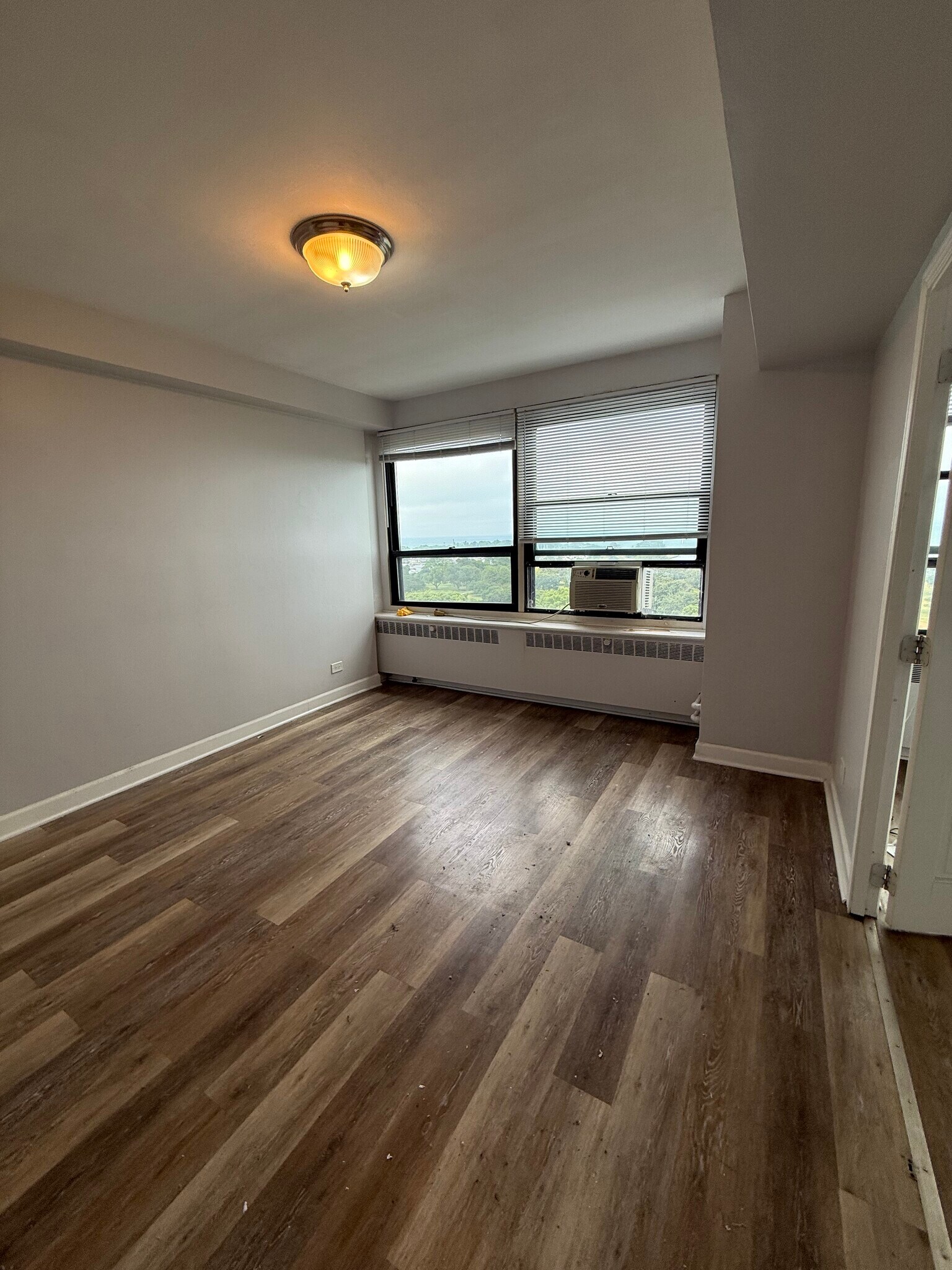 Building Photo - 4230 N Marine Dr