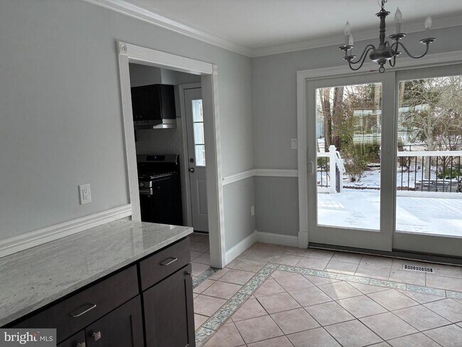 Building Photo - 148 Bayshore Dr