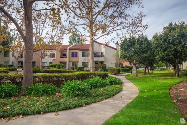 Building Photo - 1706 Sinaloa Rd