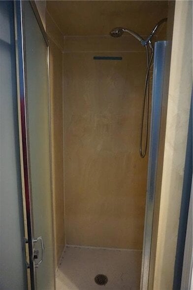 Building Photo - 177 W 5th St