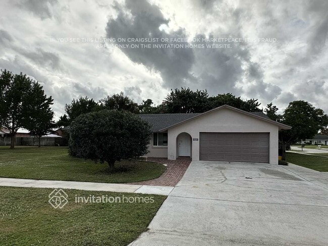 Building Photo - 1231 Essex Dr