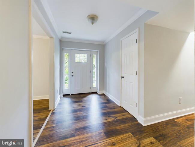 Building Photo - 2232 Aquia Dr